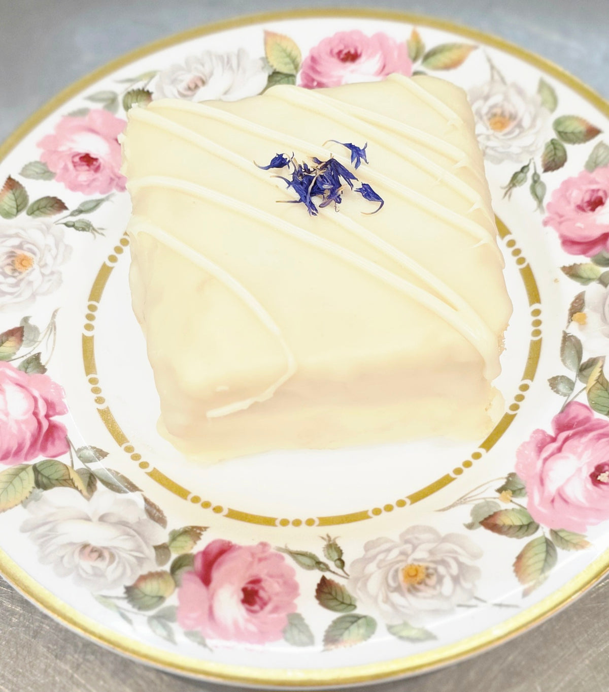 Vanilla Fondant Fancy