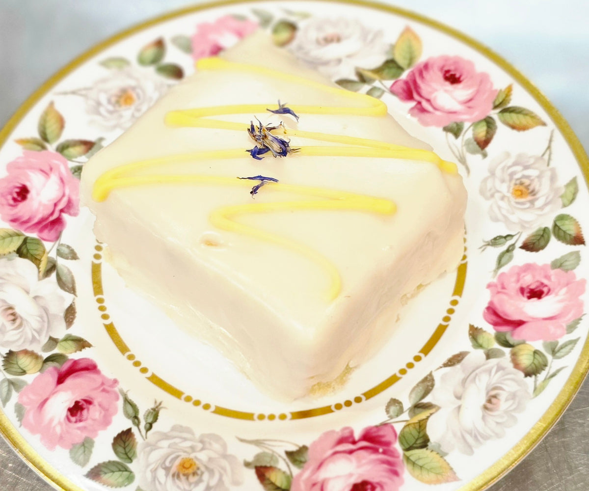 Vanilla Fondant Fancy